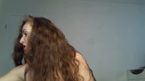 Snapshot of _kapelka_ chatting on February 16, 2026, 10:55 am KAPELKA online show from February 16, 2026, 10:55 am