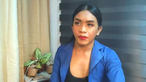 _karie_ online show from November 3, 2025, 12:28 pm