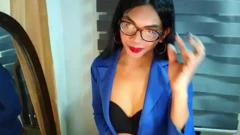 _karie_ online show from March 4, 2026, 8:53 am