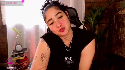     online show from September 19, 2025, 7:14 pm