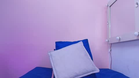 Kendall online show from September 22, 2025, 11:56 am