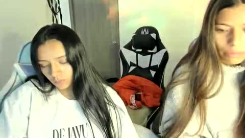 khloe sweet online show from December 4, 2025, 9:45 pm