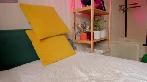 Kiara 0100 - 0700 UTC almost every day online show from March 27, 2026, 6:19 am