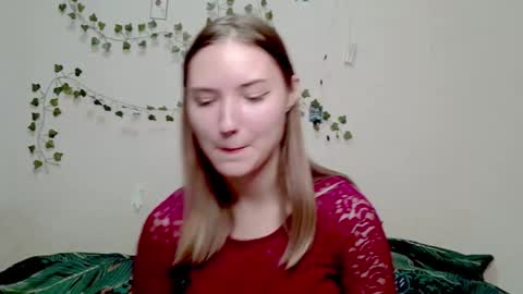 _kikiclark_ online show from November 29, 2025, 9:29 pm