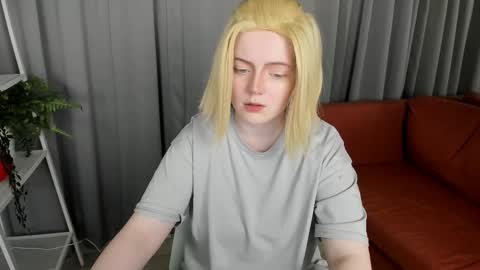 Li online show from September 18, 2025, 9:06 pm