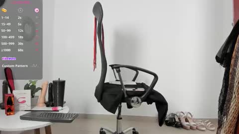 Ashley online show from November 25, 2025, 7:03 pm