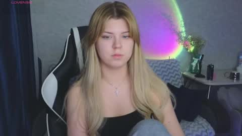 Snapshot of _kirieshka chatting on April 30, 2026, 9:30 pm Molly Emily online show from April 30, 2026, 9:30 pm