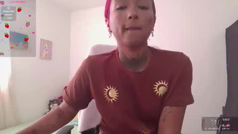 Stefany online show from January 7, 2026, 8:44 pm