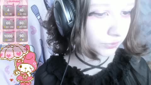  kuro  online show from December 6, 2024, 5:33 pm