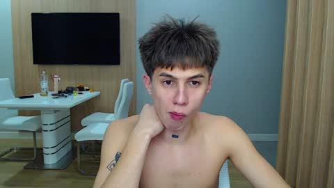 Snapshot of _kurt chatting on December 19, 2024, 4:13 pm Kurt online show from December 19, 2024, 4:13 pm