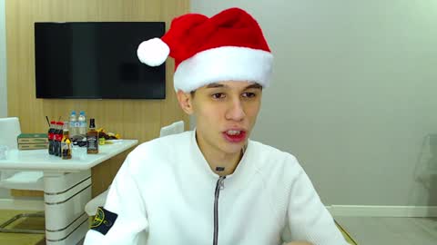 Snapshot of _kurt chatting on December 28, 2024, 7:01 pm Kurt online show from December 28, 2024, 7:01 pm