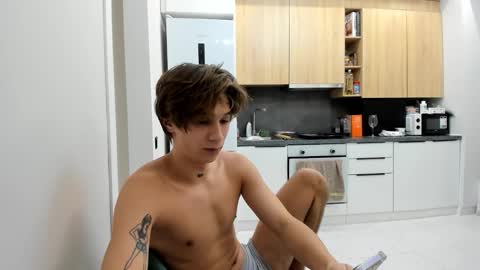 Snapshot of _kurt chatting on October 29, 2025, 3:25 pm Kurt online show from October 29, 2025, 3:25 pm