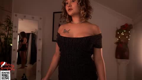 Not on OF Some stuff for sale  online show from December 27, 2024, 4:04 am