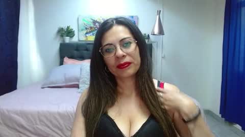 paulina  online show from January 8, 2025, 7:34 pm