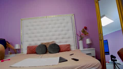 Lena Paul online show from September 9, 2025, 4:01 am