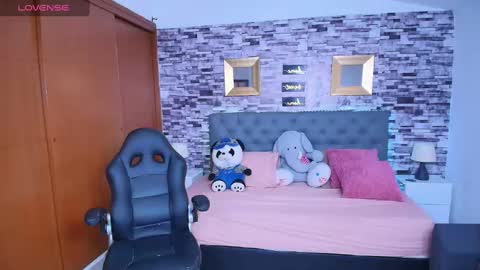 Snapshot of _lilly_miller chatting on November 6, 2025, 6:20 pm Liily online show from November 6, 2025, 6:20 pm