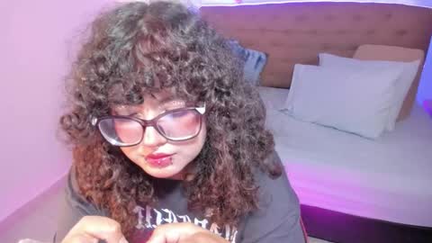 Snapshot of _lilly_miller chatting on November 28, 2025, 6:43 pm Liily online show from November 28, 2025, 6:43 pm