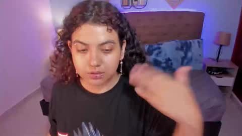 Snapshot of _lilly_miller chatting on December 2, 2025, 8:04 pm Liily online show from December 2, 2025, 8:04 pm