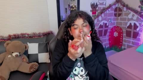 Snapshot of _lilly_miller chatting on December 16, 2025, 4:17 am Liily online show from December 16, 2025, 4:17 am