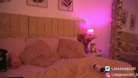 Lissana online show from February 3, 2025, 10:21 pm