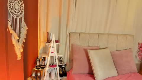 Ivy 3 online show from September 17, 2025, 9:16 pm