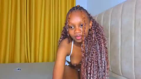 Littlevenus online show from January 15, 2026, 2:27 am