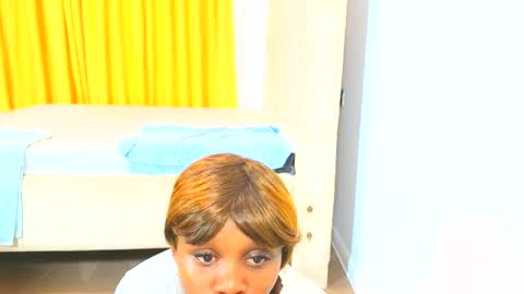 Littlevenus online show from April 5, 2026, 2:47 pm