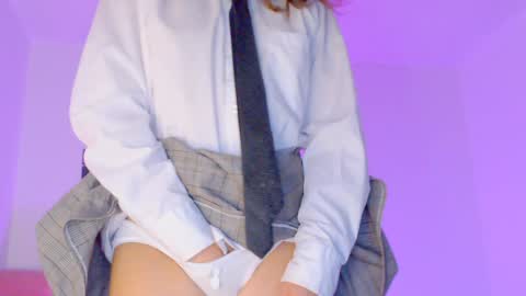 Snapshot of _lloou_ chatting on December 13, 2024, 5:16 am Sofia 3 online show from December 13, 2024, 5:16 am