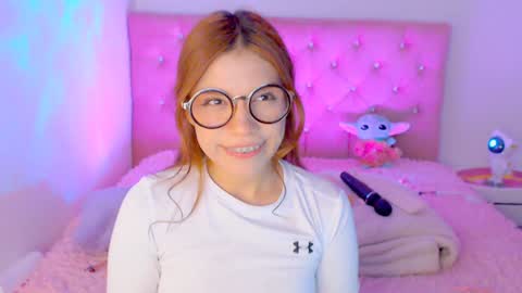 Snapshot of _lloou_ chatting on December 17, 2024, 10:54 pm Sofia 3 online show from December 17, 2024, 10:54 pm