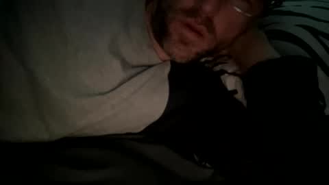 _lululeo_ online show from February 8, 2025, 5:39 pm