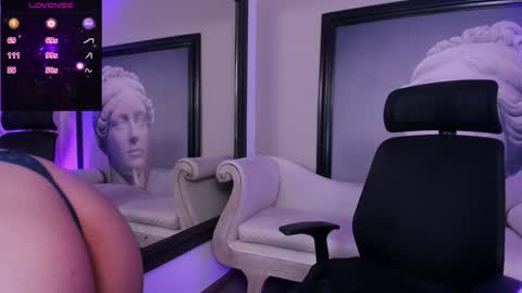 Snapshot of _luna_dupont_ chatting on January 23, 2025, 11:48 am  Luna  online show from January 23, 2025, 11:48 am