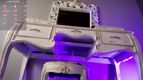 Snapshot of _luna_dupont_ chatting on March 3, 2025, 11:55 am  Luna  online show from March 3, 2025, 11:55 am