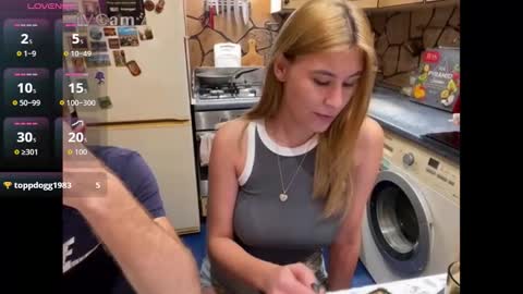 Snapshot of _magic_kis chatting on November 28, 2025, 7:16 pm _magic_kis online show from November 28, 2025, 7:16 pm