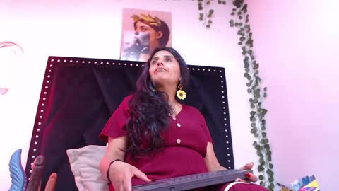 _marcela__ online show from October 1, 2025, 12:33 pm