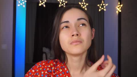  Gwen  online show from January 17, 2025, 10:45 pm