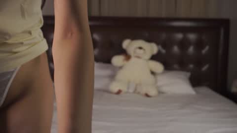  Gwen  online show from January 29, 2025, 10:43 pm