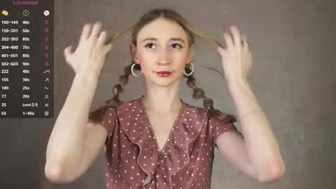  Gwen  online show from September 27, 2025, 2:38 am