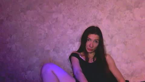 me0w me0w online show from February 6, 2025, 10:00 pm