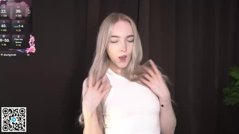 Elva and Kate  online show from September 22, 2025, 6:15 am