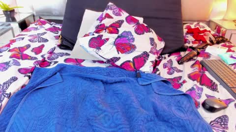 _megan_lovitz_ online show from April 1, 2026, 1:41 pm