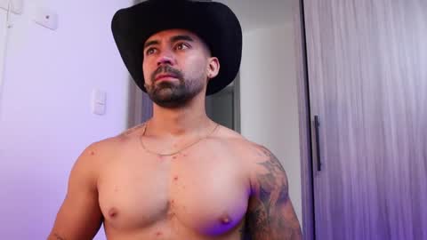 Snapshot of _mikestone chatting on November 5, 2025, 2:39 pm soy mike online show from November 5, 2025, 2:39 pm