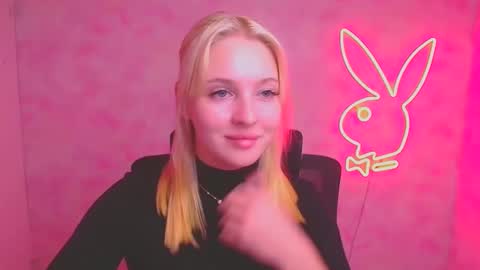 Melanie online show from September 18, 2025, 11:34 am