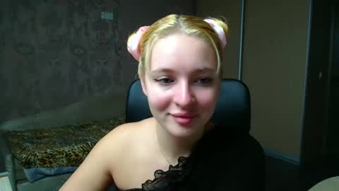 Melanie online show from December 5, 2025, 10:46 am