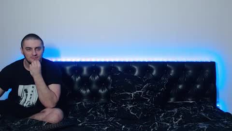 mikey and mia online show from October 11, 2025, 7:01 pm