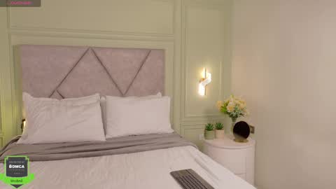 kimberley cruz online show from April 2, 2026, 12:36 pm