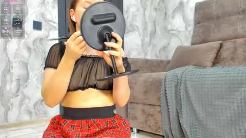 Snapshot of _miss_strawberry_ chatting on February 9, 2026, 5:33 am Sofia birthday october 29 online show from February 9, 2026, 5:33 am