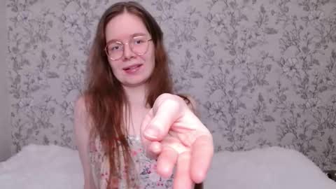  mizuka  online show from November 7, 2025, 6:08 pm