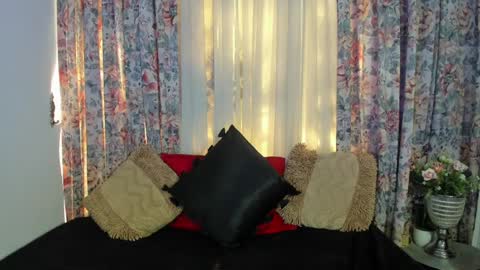 mizuki  online show from January 14, 2025, 5:23 pm