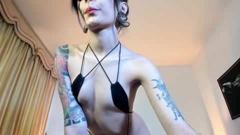 mizuki  online show from February 19, 2025, 5:38 pm