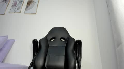 _molly_rosse_ online show from June 4, 2026, 11:49 am